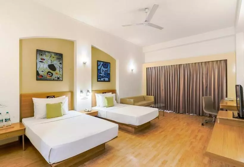 Lemon Tree Hotel, East Delhi Mall, Kaushambi
