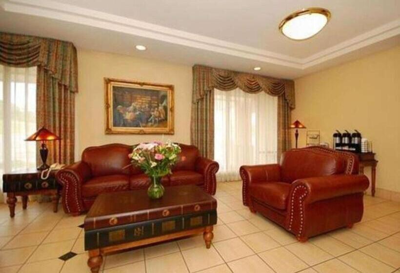 Отель Quality Inn & Suites