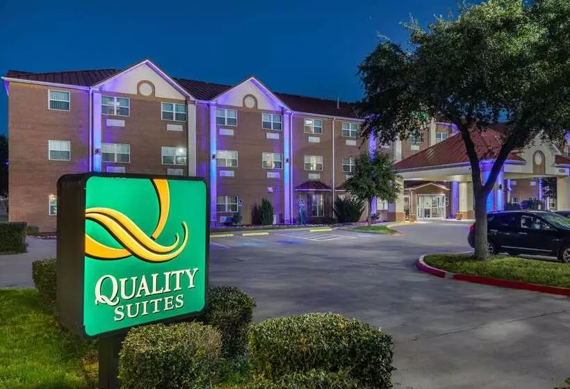 Hotel Quality Suites Addisondallas