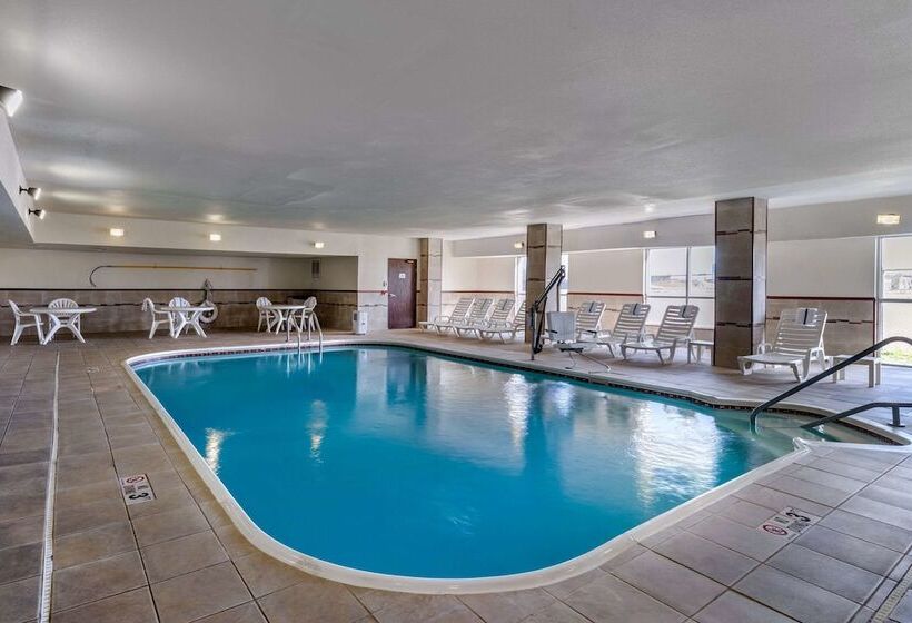 فندق Quality Suites Addisondallas