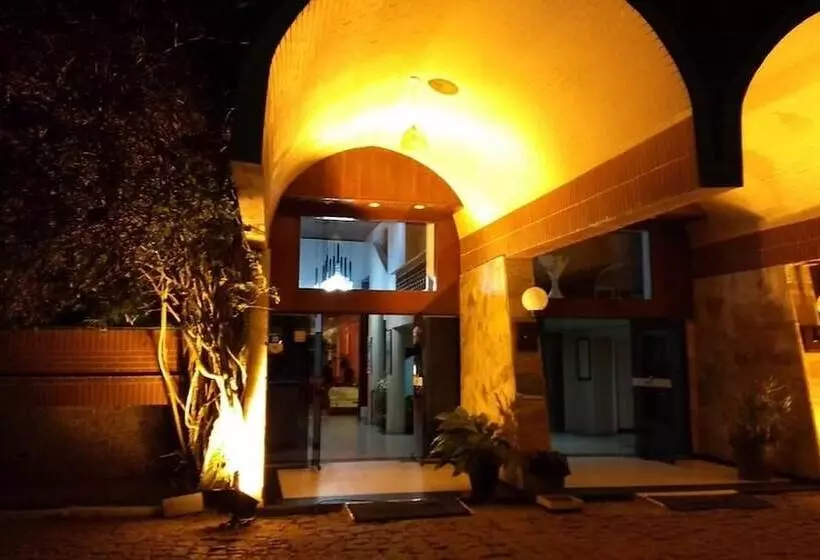 Отель Ravena Cassino