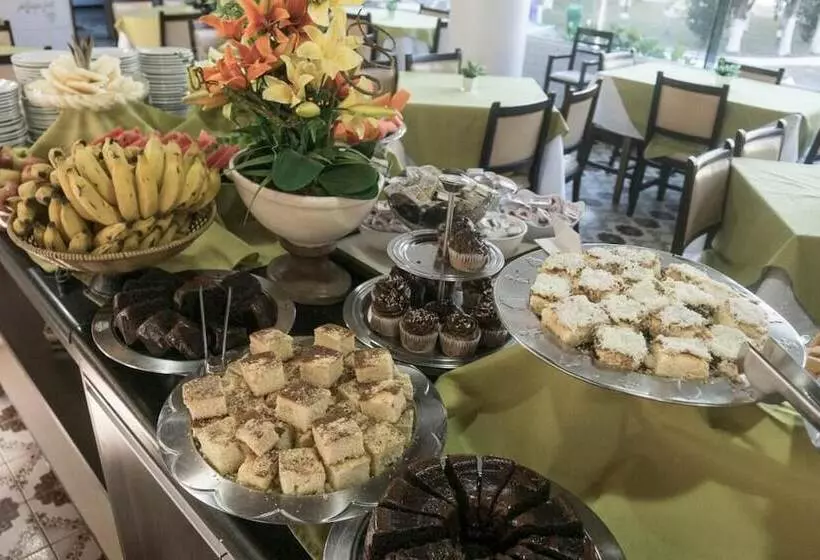 Отель Ravena Cassino