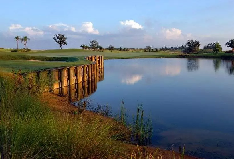 Hotel Reunion Resort & Golf Club