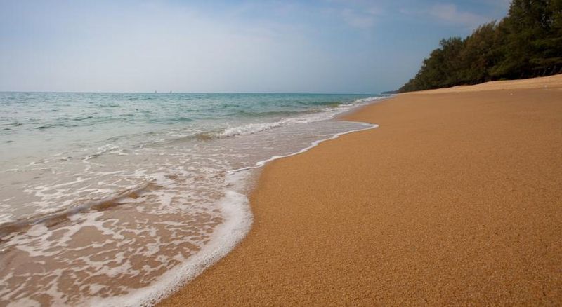 فندق Sala Phuket Mai Khao Beach Resort