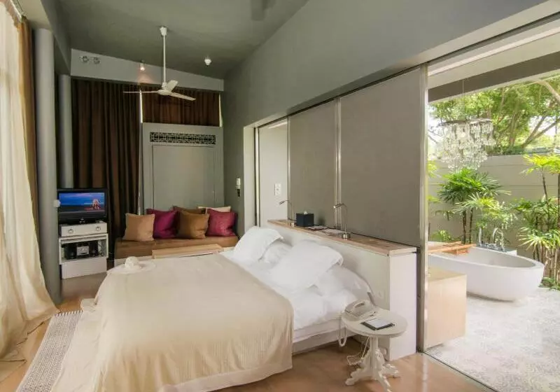 호텔 Sala Phuket Mai Khao Beach Resort