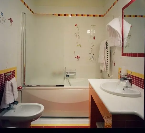 호텔 Ypsigro Palace