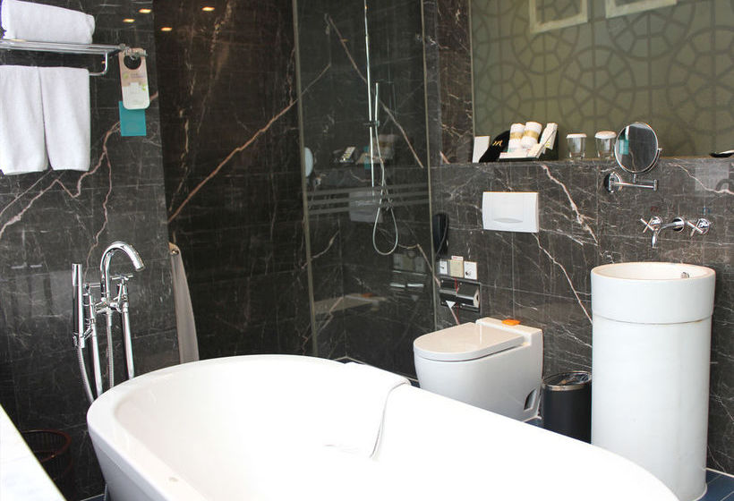 Mercure Suzhou Park Hotel & Suites