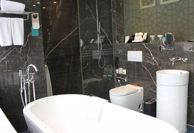 Mercure Suzhou Park Hotel & Suites