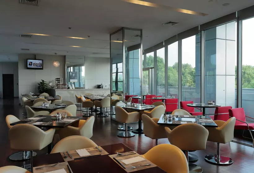 Mercure Suzhou Park Hotel & Suites