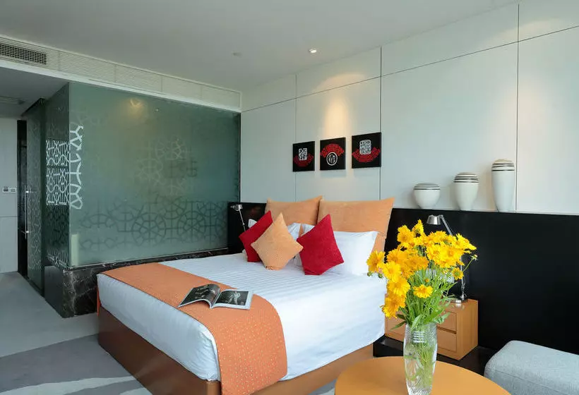 Mercure Suzhou Park Hotel & Suites