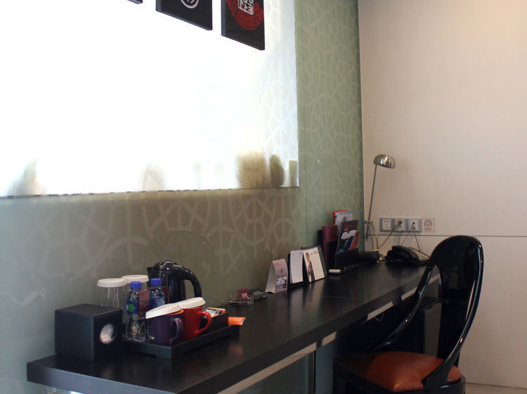 Mercure Suzhou Park Hotel & Suites