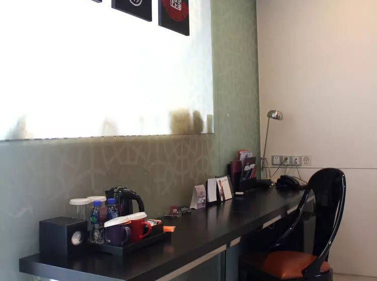 Mercure Suzhou Park Hotel & Suites