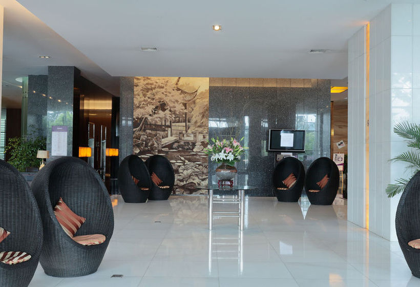 Mercure Suzhou Park Hotel & Suites