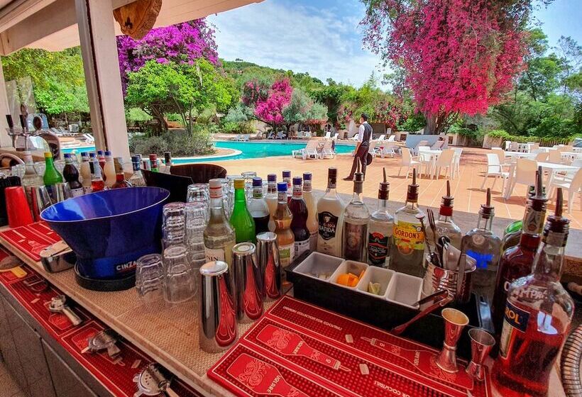 Arbatax Park Resort, Telis