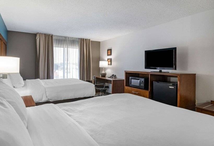 هتل Comfort Inn Airport