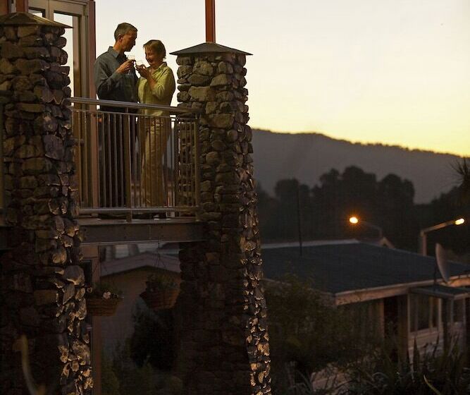 Te Weheka Hotel Fox Glacier