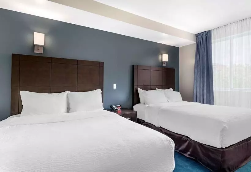 בית מלון כפרי Econo Lodge