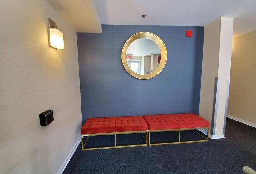 فندق Econo Lodge