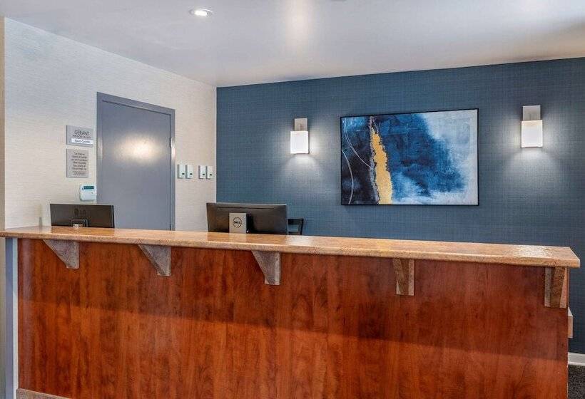 فندق Econo Lodge