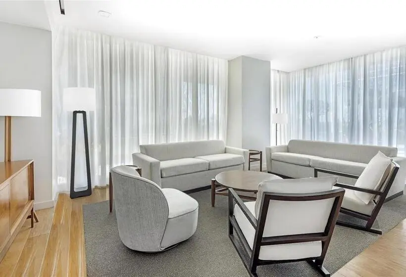 ホテル Hilton Vacation Club The Modern Honolulu