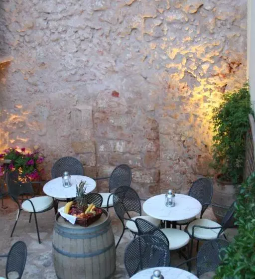 酒店 Ionas Boutique