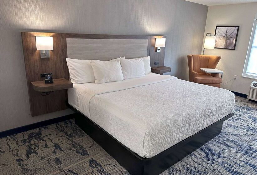 酒店 La Quinta By Wyndham Milwaukee Sw New Berlin