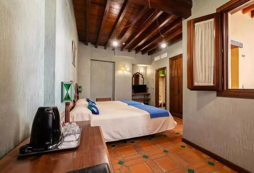 هتل Posada Del Toro