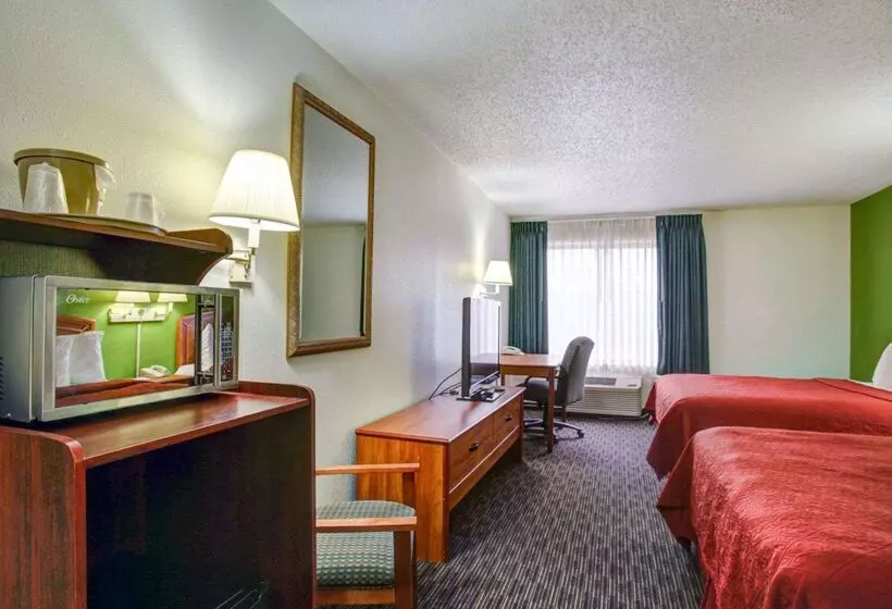 فندق Quality Inn & Suites Airport
