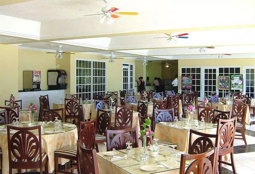 هتل Rooms On The Beach Ocho Rios