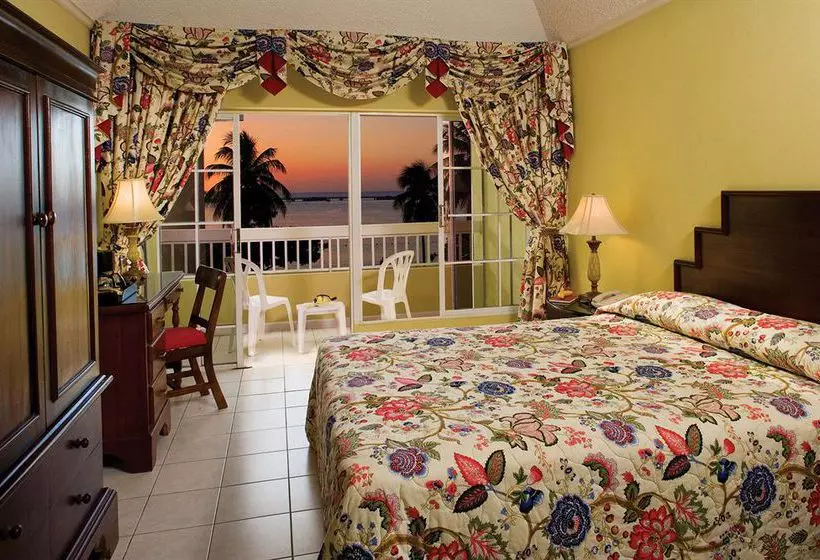 هتل Rooms On The Beach Ocho Rios