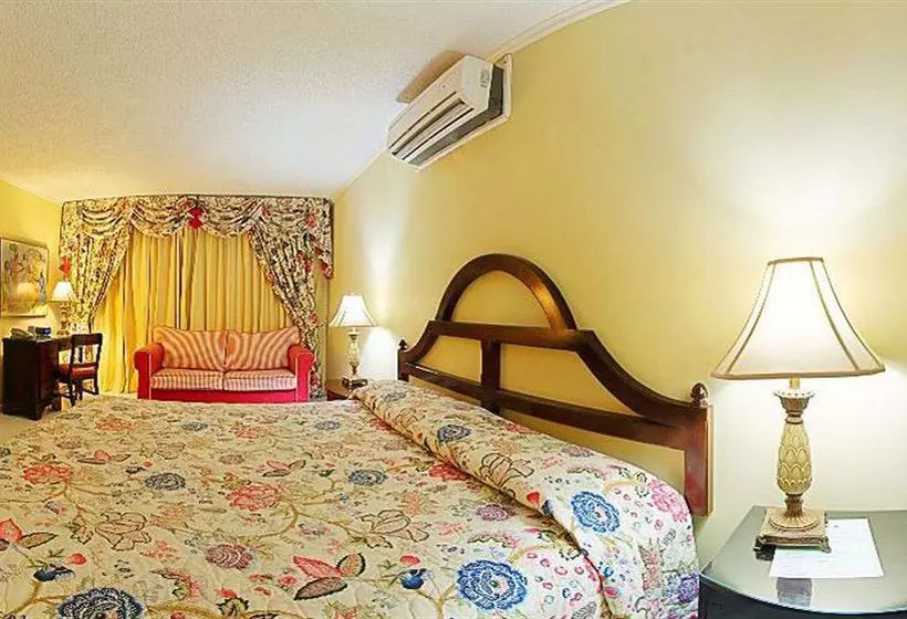 هتل Rooms On The Beach Ocho Rios