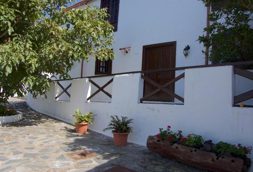 Сельский отель Rural Finca La Hacienda