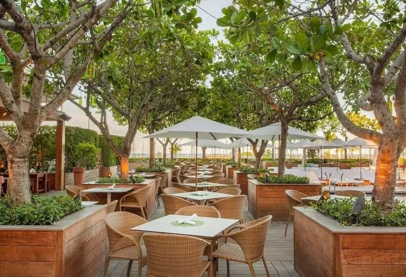 ホテル Hilton Vacation Club The Modern Honolulu