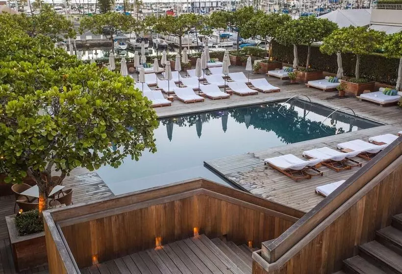 ホテル Hilton Vacation Club The Modern Honolulu