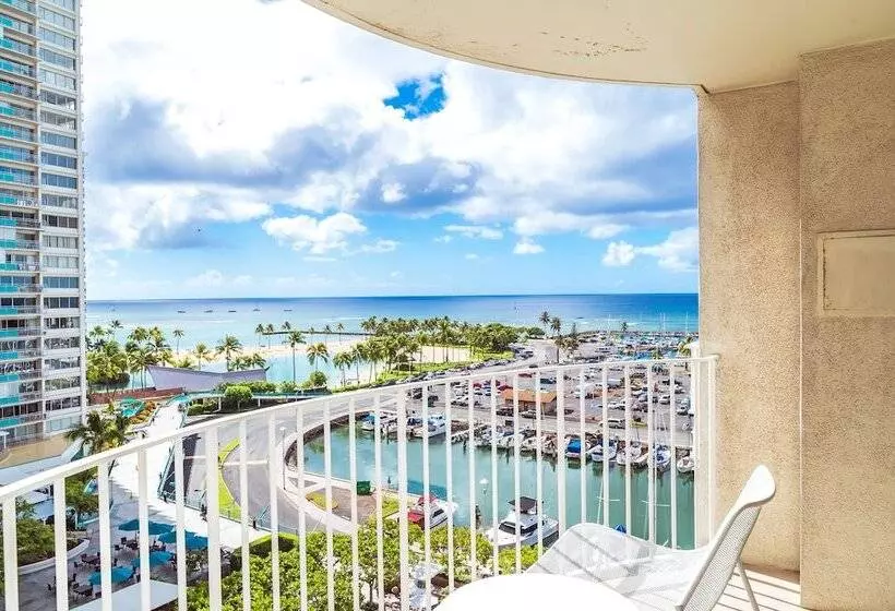 ホテル Hilton Vacation Club The Modern Honolulu