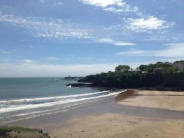 فندق The Strand Inn