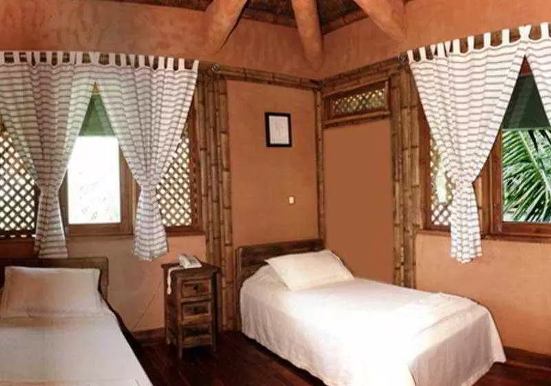 هتل Timarai Bamboo Resort