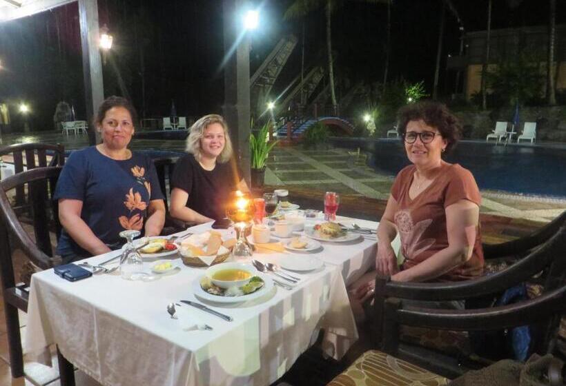 هتل Toraja Heritage