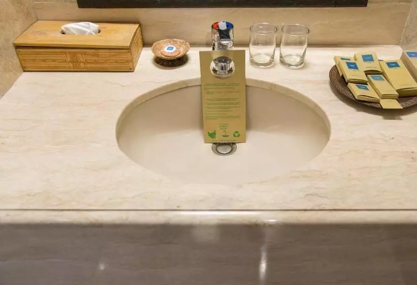 هتل Toraja Heritage