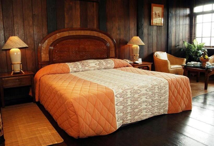 هتل Toraja Heritage