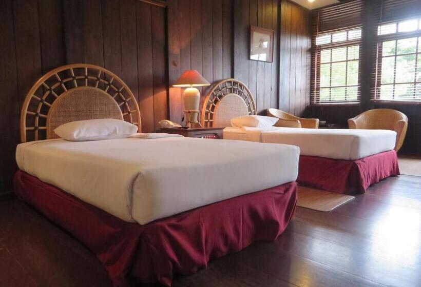 هتل Toraja Heritage