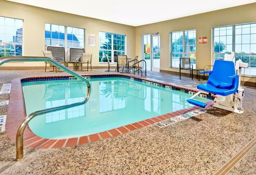 Motelli Super 8 By Wyndham San Antonio/alamodome Area