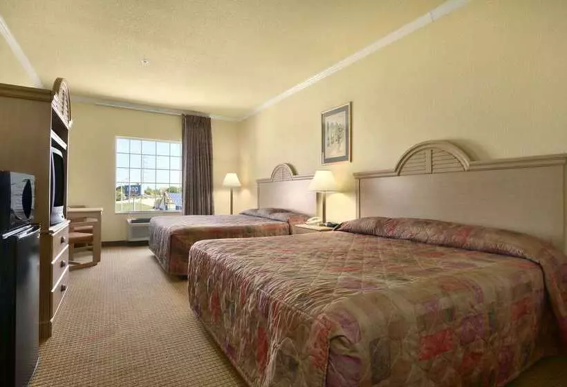 Motelli Super 8 By Wyndham San Antonio/alamodome Area