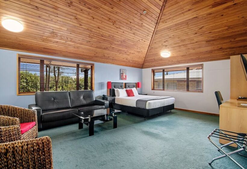 Riverside Hotel Marlborough