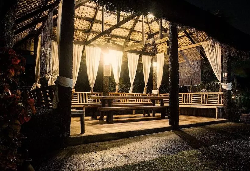 Hotelli Tierra De Lago