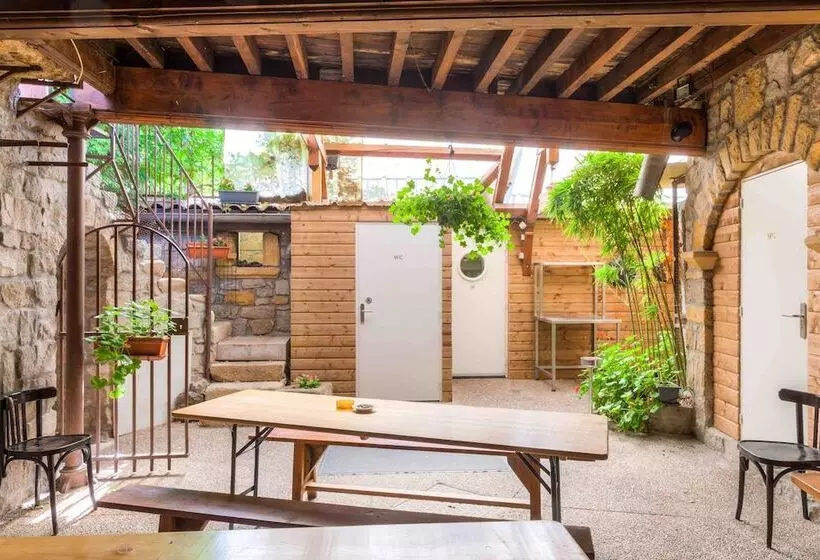 ホテル Aux Prisons De Montagny