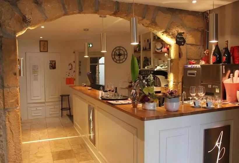 ホテル Aux Prisons De Montagny