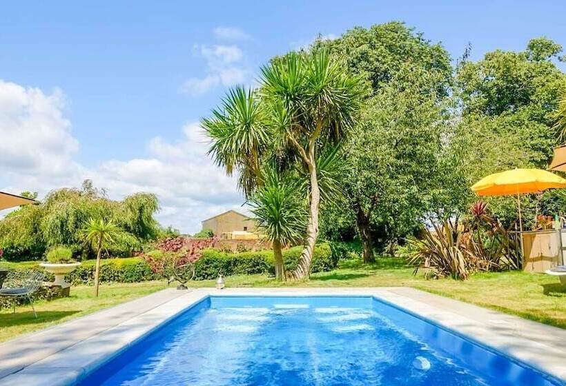 هتل Cedar House Boutique B&b