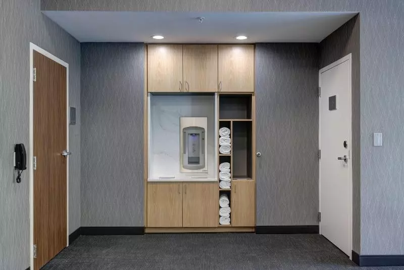 ホテル Courtyard By Marriott Iowa City University Heights