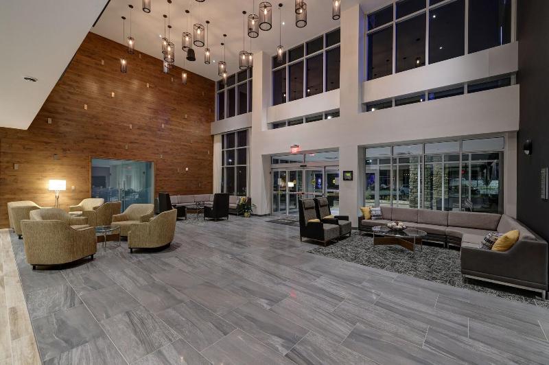 فندق Courtyard By Marriott Iowa City University Heights